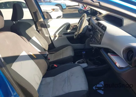 2012 Toyota Prius C Two из США, поврежденный, VIN JTDKDTB34C1503387